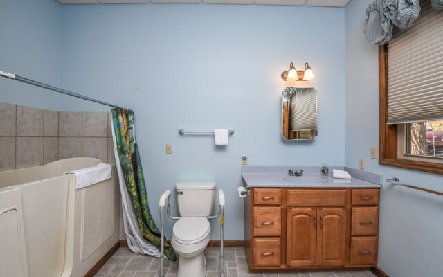 Robin's Nest 4 Bedroom House