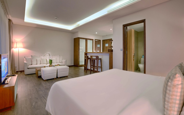 A La Carte Da Nang Beach