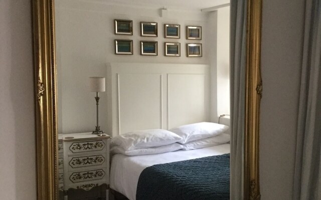 Fabulous Apt Historic House St Aubin