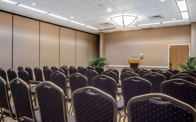 Comfort Suites Near Casinos Norwich-Uncasville CT
