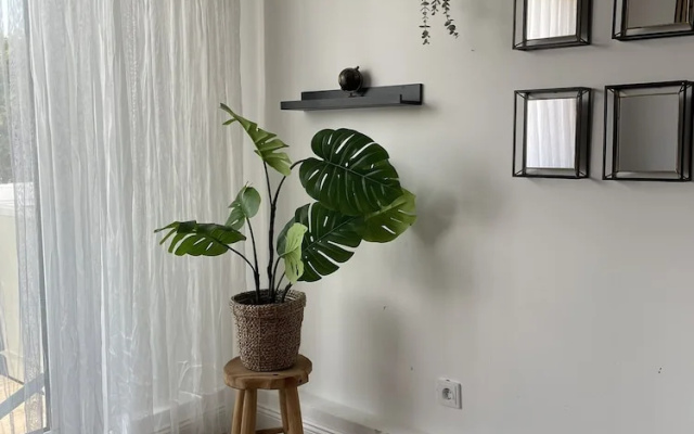 GREEN HILL Apartment