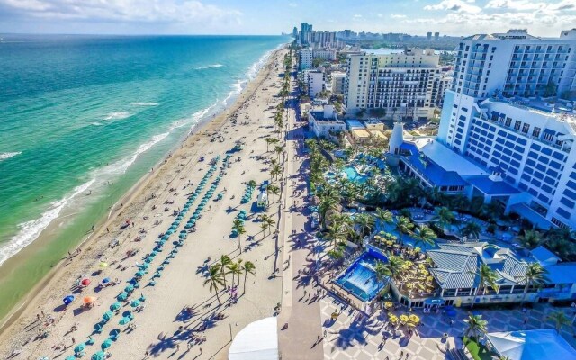 Hollywood Beach Inn