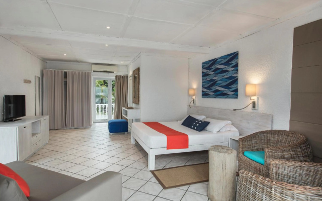 Astroea Beach Hotel