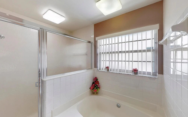 Collin and Cheryl's Indian Ridge Vacation Home