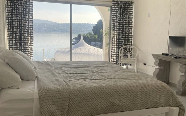 Marina Palace Teques