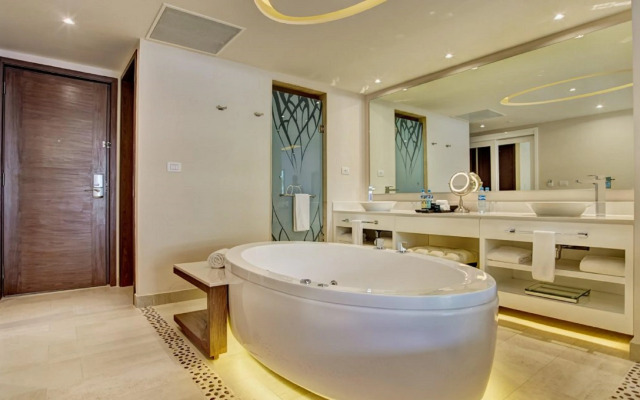 Royalton Riviera Cancun, An Autograph Collection All-Inclusive Resort & Casino
