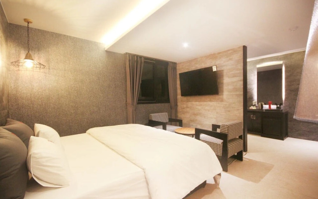 Yangsan Mulgeum Bliss Hotel