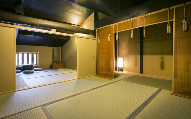 Yamanaka Aburaten Machiya Guesthouse