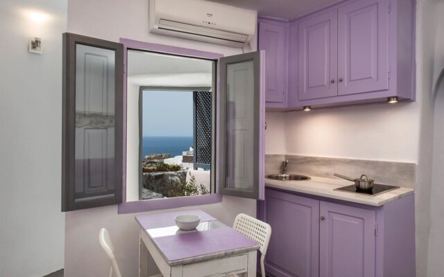 Theodora Suites - Adults Only