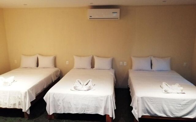 Hotel Ashly Loma Larga