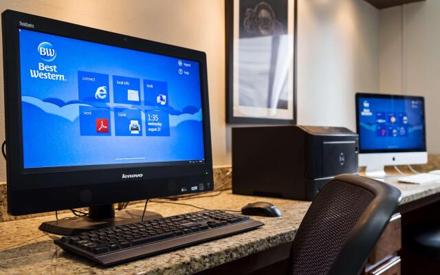 Best Western Plus Milwaukee West