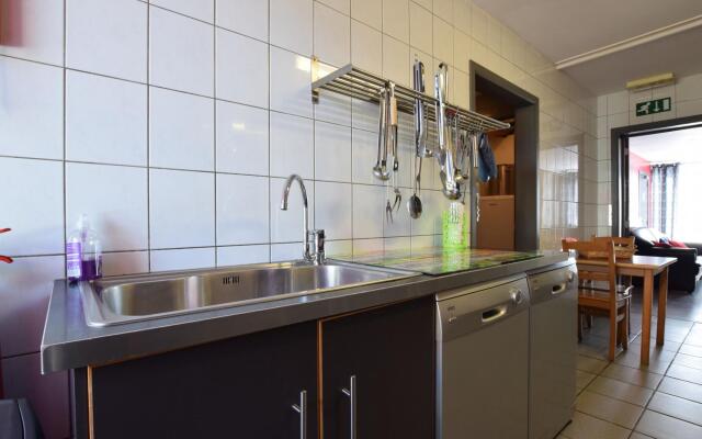 Pleasant Holiday Home with Sauna and Jacuzzi in Courtil