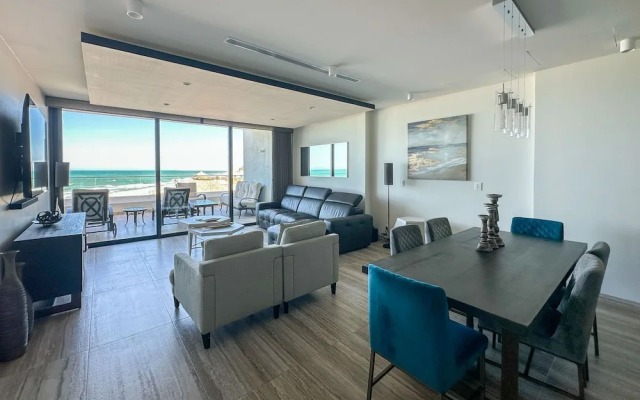 2BR Iconic Oceanfront Escape
