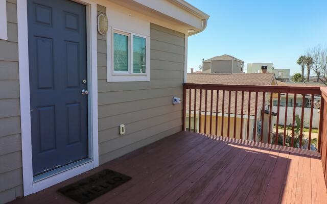 Great Location Spacious Yard Coffee bar