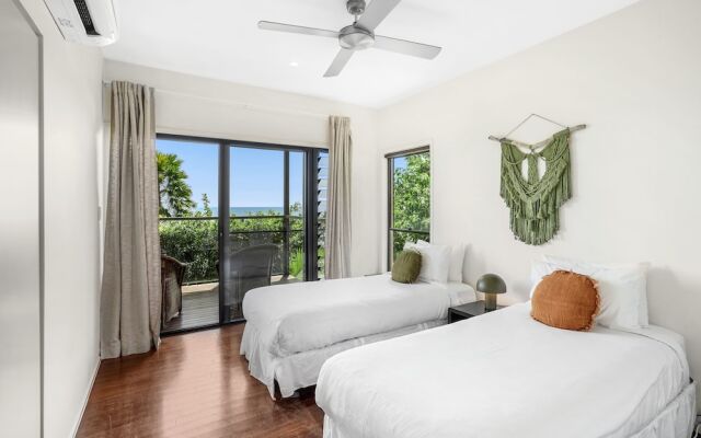 Belle Escapes - Trinity Blue Ocean View Home