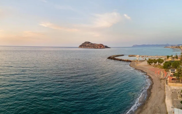 Platanias Beachfront Villa Elsa-90m To Main Square