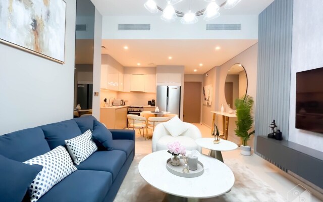 Ultimate Luxury in the Heart of Downtown