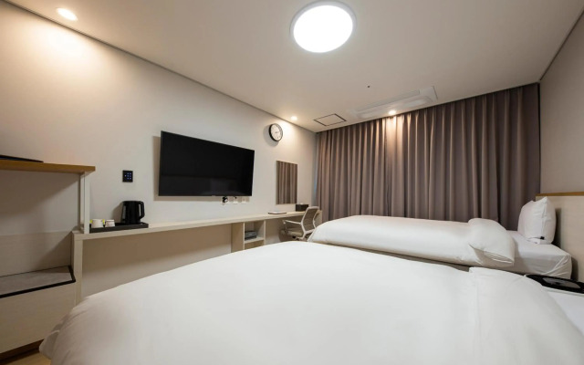 SureStay Plus Hotel by Best Western Asan