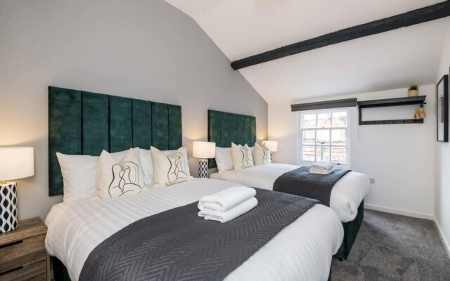 Host Apartments The Roscoe Carriage House