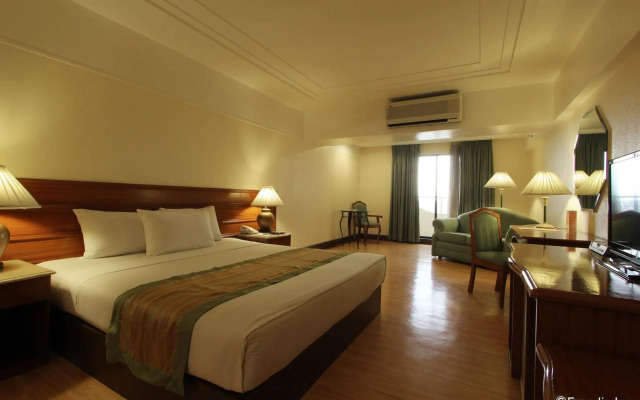 Atrium Hotel