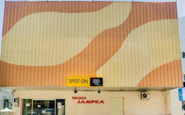 SPOT ON 2214 Wisma Jampea