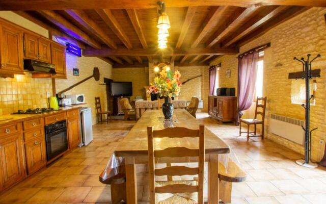 Gîte Saint-Crépin-et-Carlucet, 5 pièces, 12 personnes - FR-1-616-108