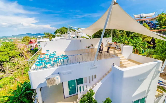 Chalong Hill Tropical Garden Homes