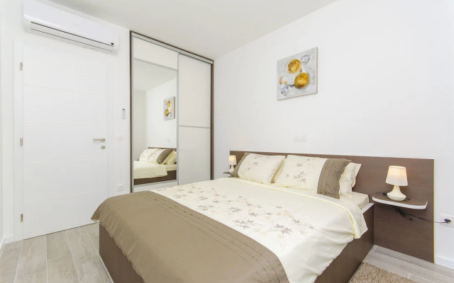 Apartments Villa V