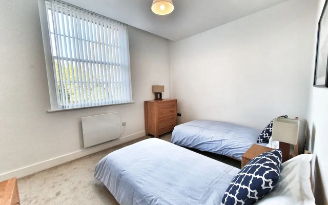 Modern Executive Apartment in Reading