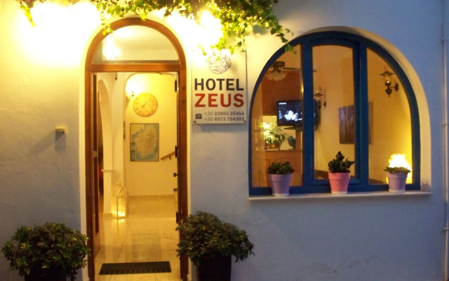 Zeus Hotel