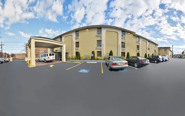 Americas Best Value Inn - Newark Airport