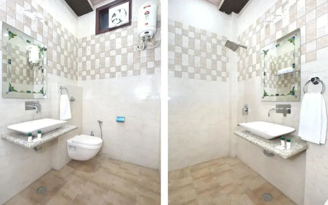 Bharat Lodge by OYO Rooms