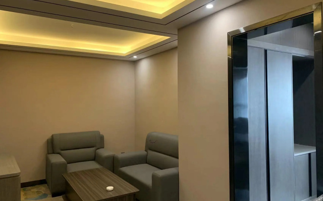 Holiday Inn Huaneng Kuqa