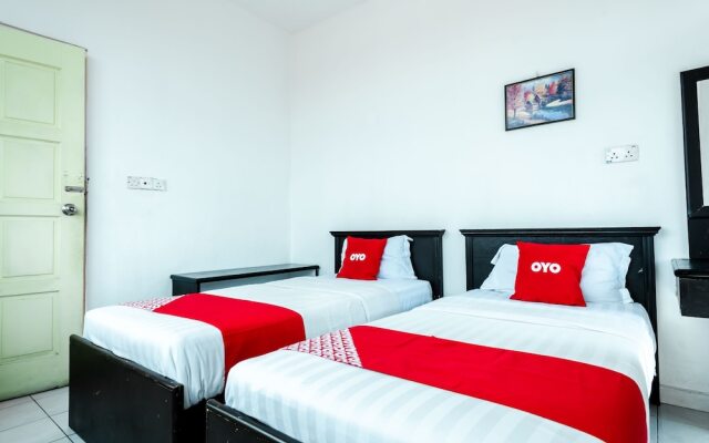 OYO 89621 Aradah Hotel
