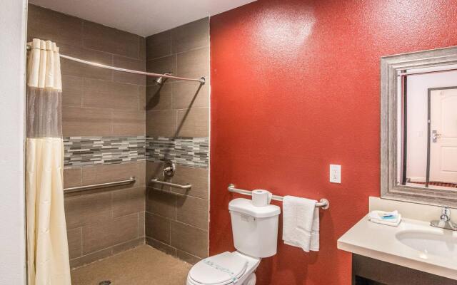 Rodeway Inn & Suites