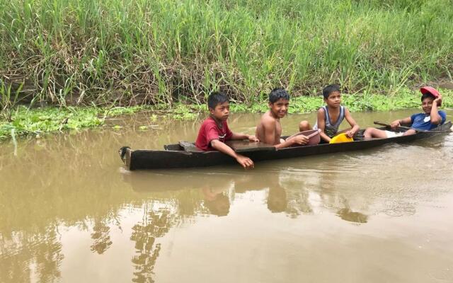 Yaku Amazon Lodge & Expeditions