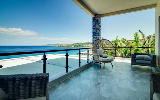 Luxury Oceanfront Villa Fully Staffed Pool Jacuzzi Movie Theatre