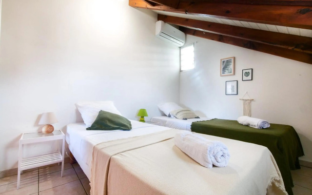 Villa Oneway avec piscine - 12 Pers