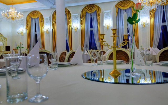 Hotel Holiday Park