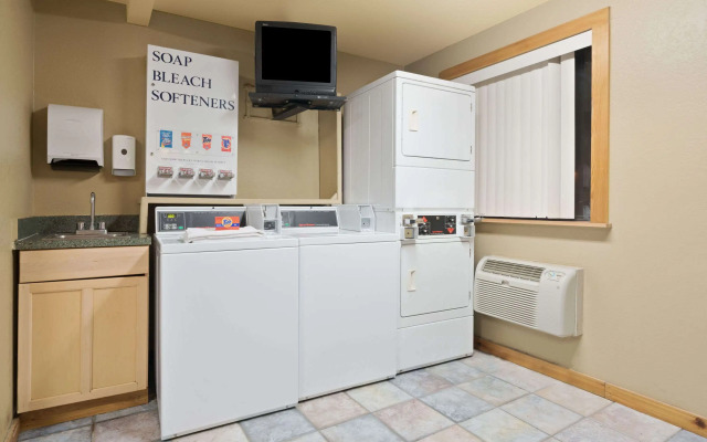 Super 8 by Wyndham Billings