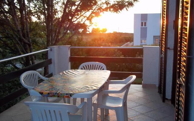 Duskica - close to the sea - A1(4+2)