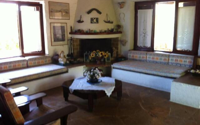 Aigina 3 Bedroom House by the Sea