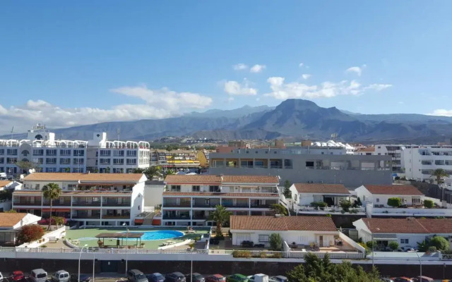 Luxurious Townhouse in Los Cristianos