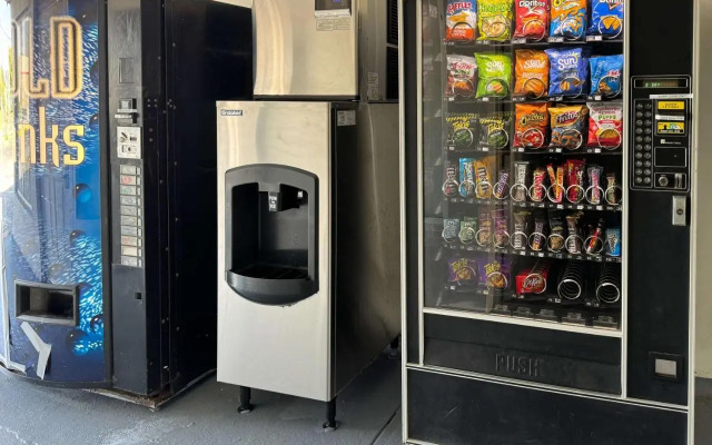 Inn & Suites Of Englewood