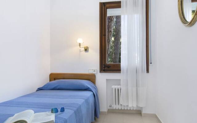 Apartment - 4 Bedrooms with Pool and Sea views - 107154