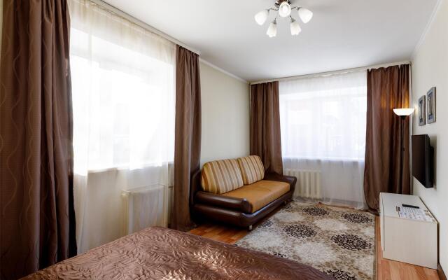 Авион на проспекте Ленина 38