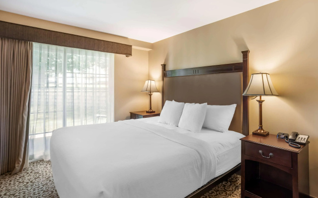 Best Western Plus Intercourse Village Inn & Suites