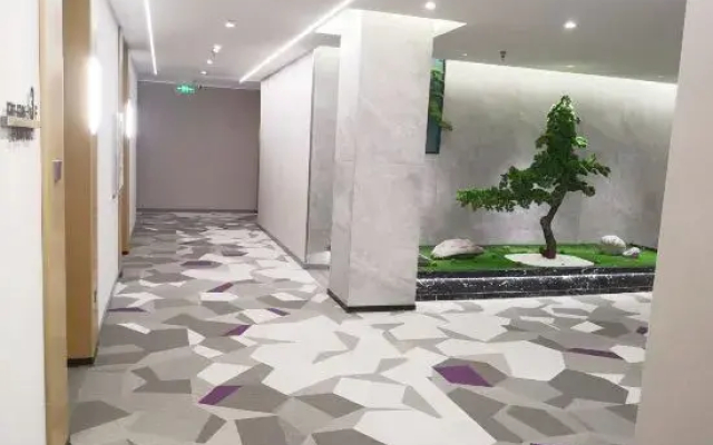 Gongzhuling Huayi Hotel