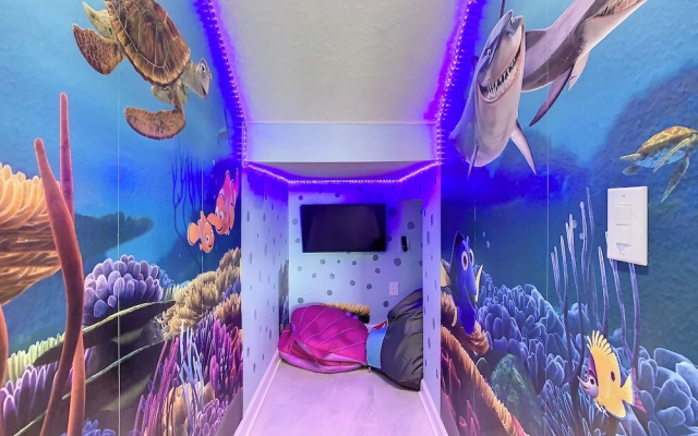 Family Villa Themed Rooms Near Disney