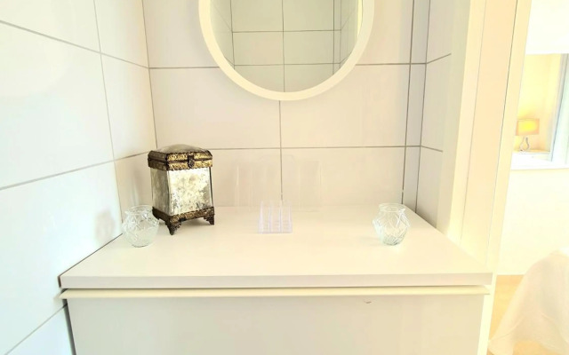 SunRise Sea Views Eco Apartment With Swimming Pool